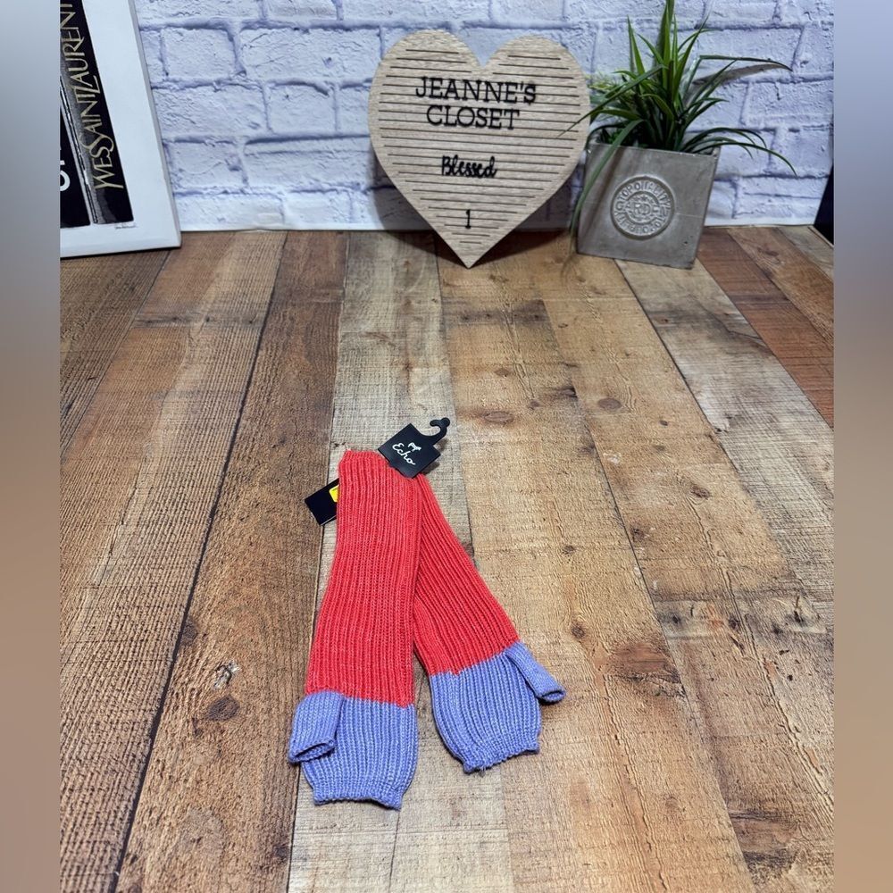 Echo Super Soft Fingerless Gloves Nwt - image 2